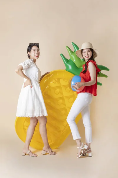 Letni Wyjazd Przyjaciółmi Concept Series Koreański Piękne Azjatyckie Młode Kobiety — Zdjęcie stockowe