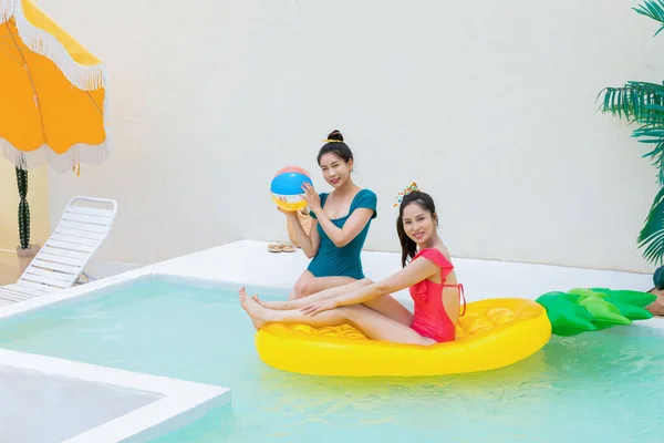 Zomervakantie Reis Met Vrienden Concept Serie Korean Mooie Aziatische Jonge — Stockfoto