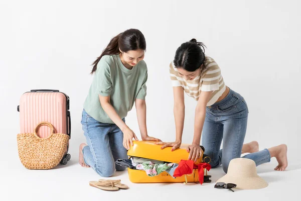 Preparing Summer Trip Korean Beautiful Young Women Packing Suitcase — Stock Photo, Image