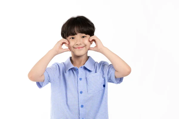 Korejský Mladý Chlapec Sobě Letní Modrý Půl Rukáv Košile Bílém — Stock fotografie