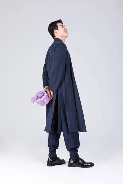 Joven Coreano Guapo Los Años Vistiendo Hanbok Moderno Usando Hanbok — Foto de Stock