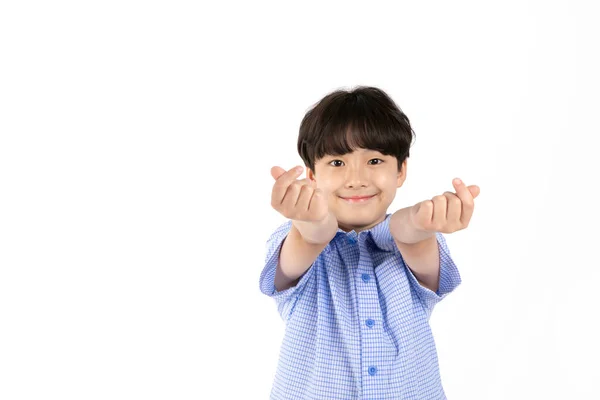 Menino Coreano Vestindo Verão Azul Meia Manga Camisa Fundo Branco — Fotografia de Stock