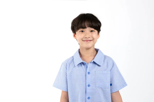 Menino Coreano Vestindo Verão Azul Meia Manga Camisa Fundo Branco — Fotografia de Stock