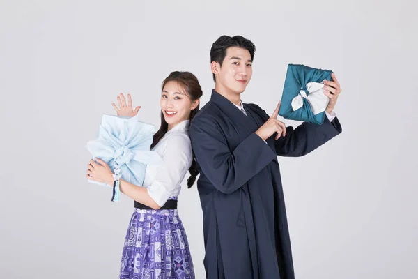 Couple Coréen Jeune Homme Femme Dans Vingtaine Portant Hanbok Moderne — Photo