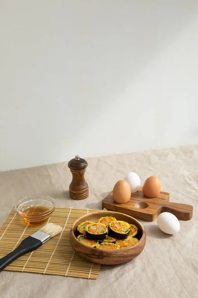 Rendah Karbohidrat Telur Keto Kimbap Korean Sushi Roll — Stok Foto