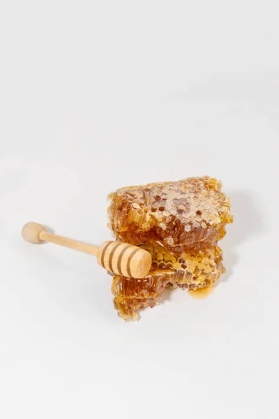 Sliced Honeycomb Honey Dipper Stick — Stock Photo, Image