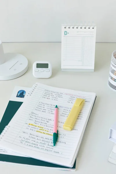 Lernen Hause Schreibtisch Setup Timers Handschriftliche Notizen Und Handschriftliche Werkzeuge — Stockfoto