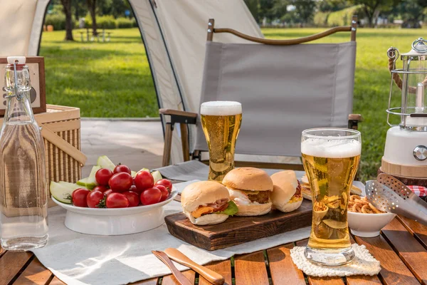 Ambiente Camping Estética Cerveza Merienda — Foto de Stock