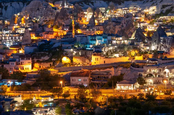 Nattutsikt över Goreme stad, Kappadokien, Turkiet — Stockfoto