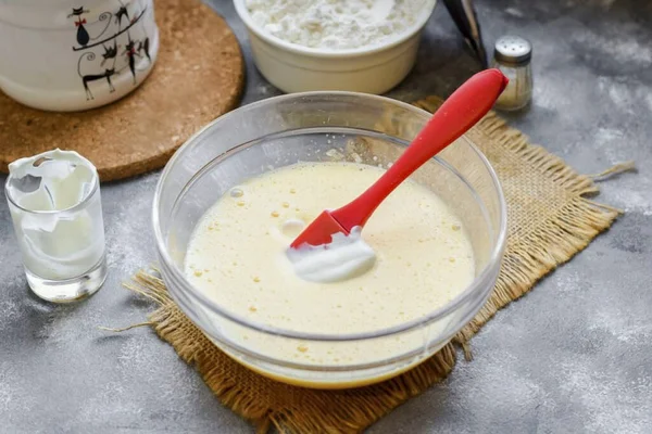 Añadir Mantequilla Derretida Crema Agria Tazón Puede Agregar Una Pizca — Foto de Stock
