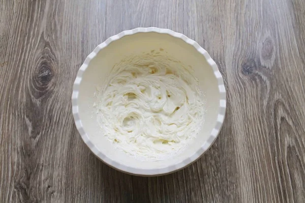 Whisk Soft Butter High Speed Fluffy Whitening — Stock Photo, Image