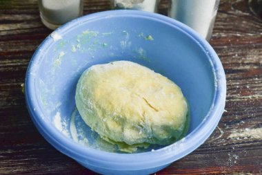 Mangırı bir kaseye koy..