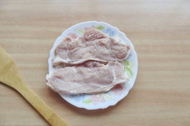 Eti iki taraftan da biraz dövün..