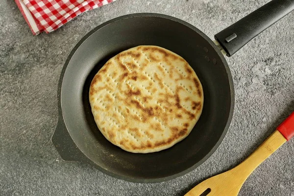 Necessário Fritar Bolos Óleo Vegetal Cobrindo Com Uma Tampa Cozinhei — Fotografia de Stock