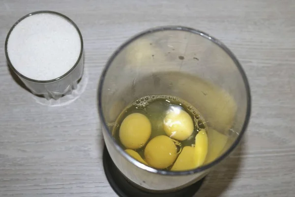 Bata Ovos Liquidificador Com Açúcar — Fotografia de Stock
