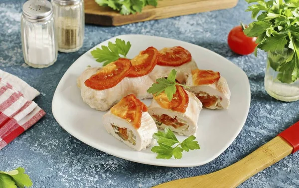PP chicken rolls are ready. Such a dish will suit both everyday and any festive table. Take note! You can serve such rolls with any side dish, or you can yourself both as a hot and as a cold appetizer. Bon Appetit!