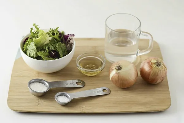 Připravte Všechny Potřebné Ingredience Pro Výrobu Nakládané Cibule Salát — Stock fotografie