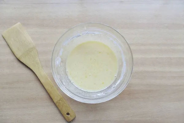 Campur Kuning Telur Gula Dan Pati Dengan Baik Seharusnya Tidak — Stok Foto