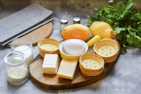Armut Peynirli Tartlet Yapmak Için Gerekli Tüm Malzemeleri Hazırlayın — Stok fotoğraf