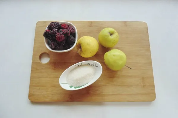 Приготуйте Всі Необхідні Інгредієнти Виготовлення Блекбері Apple Compote — стокове фото