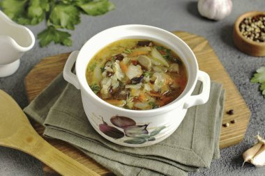 10-15 dakika hazır Valaam lahana çorbasına izin verin ve servis yapın. Afiyet olsun.!