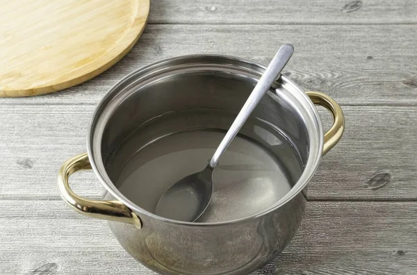 Zucker Und Wasser Kochen Kochen Bis Sie Sich Vollständig Aufgelöst — Stockfoto