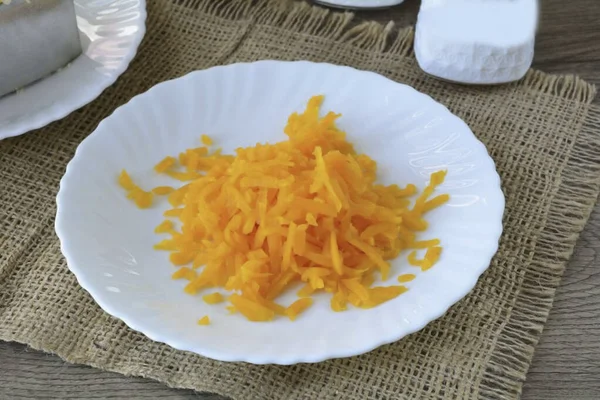 Boil Carrots Soft Cool Peel Grate — Stockfoto