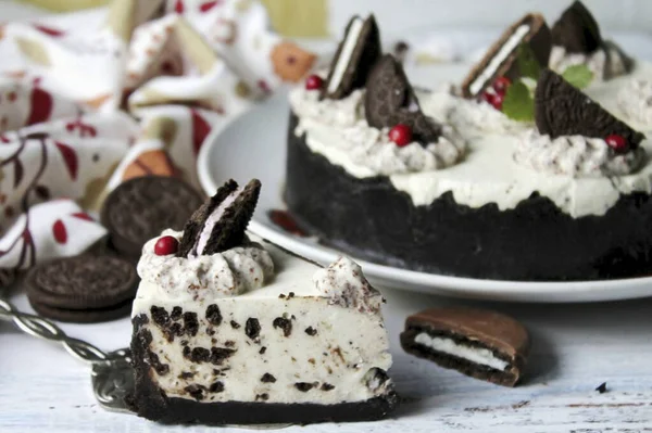 Gemakkelijk Bereiden Maar Zeer Smakelijke Cheesecake Met Beroemde Oreo Koekjes — Stockfoto