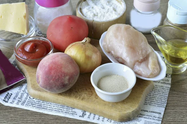 Prepare Todos Ingredientes Necessários Para Fazer Pizza Frango Pêssego — Fotografia de Stock