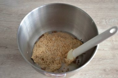 Mangırı tencereye koy..