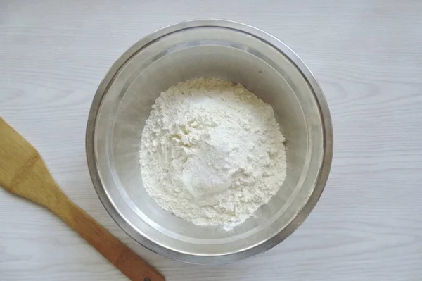Prepara Pasta Vierta Harina Sal Recipiente — Foto de Stock