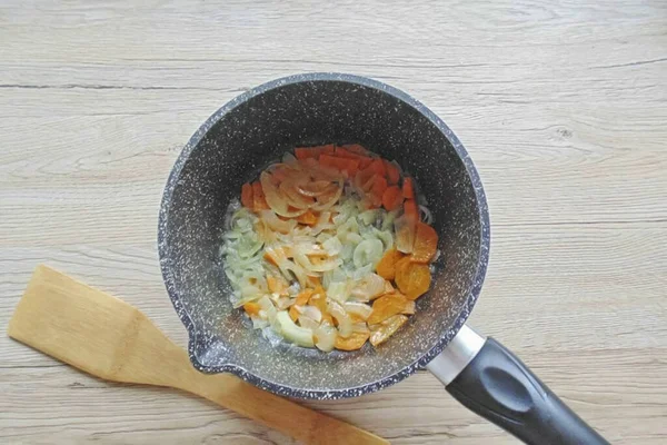 Pour Refined Sunflower Oil Simmer Carrots Onions Soft Minutes You — Fotografia de Stock