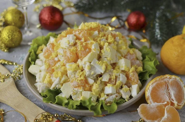Heldere Zonnige Salade Snel Koken Salade Met Mandarijnen Kip Appels — Stockfoto