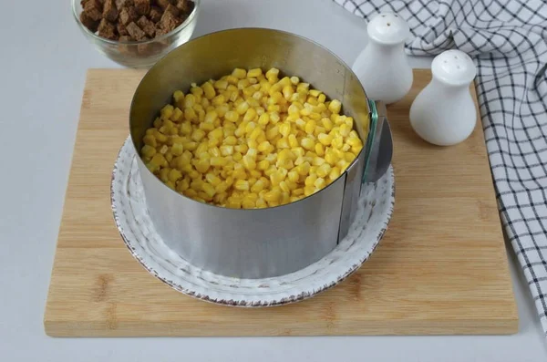 Put Corn Top Mayonnaise Crumble Enough Mayonnaise — стоковое фото