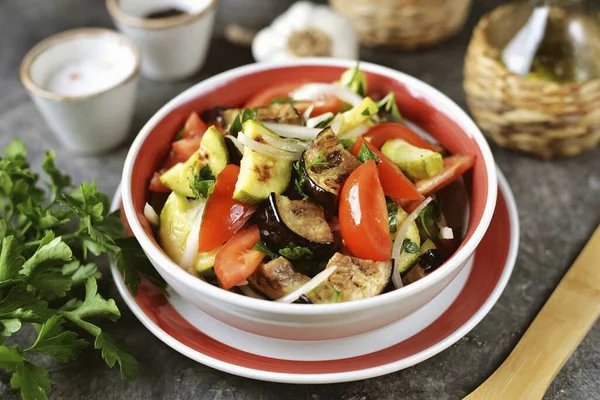 Juicy Tasty Healthy Salad Baked Fresh Vegetables Which Great Kebabs — Zdjęcie stockowe