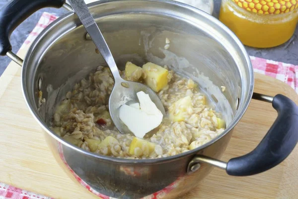Season Oatmeal Butter Stir Cover Lid Let Brew Couple Minutes — Fotografia de Stock