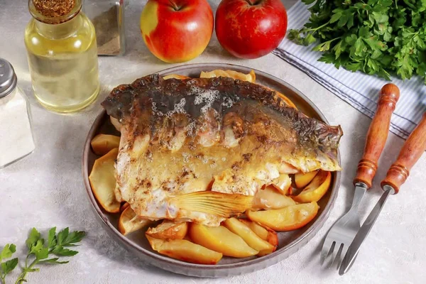 Gently Place Apples Plate Baked Carp Top Serve Warm May — Stockfoto