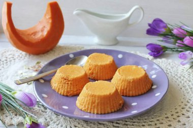 Prepare all the ingredients needed to make the Pumpkin Curd Souff