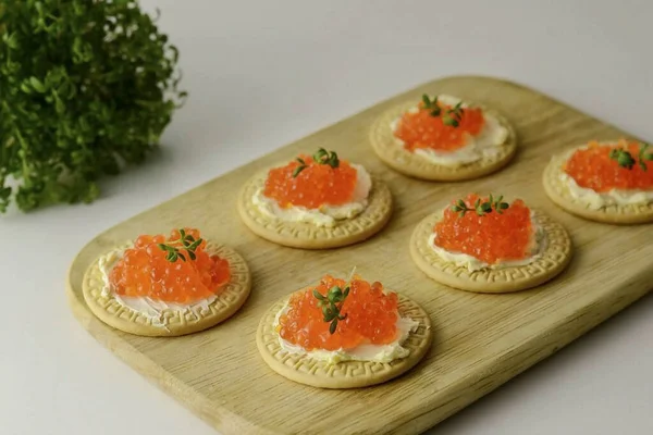 Decorate Crackers Herbs Caviar Crackers Ready — Fotografia de Stock