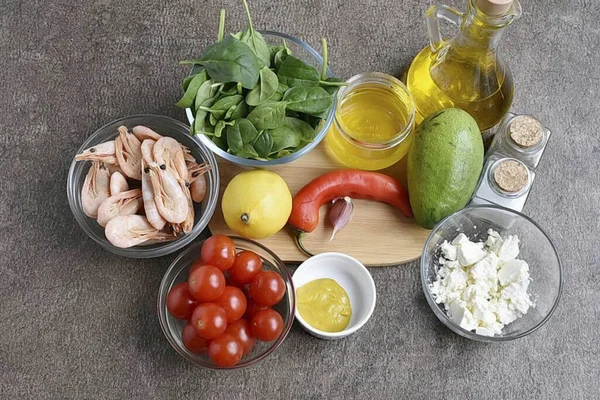 Prepare All Ingredients Needed Make Avocado Shrimp Cherry Tomato Salad — 스톡 사진