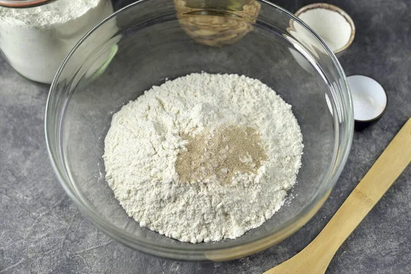 Sift Flour Deep Bowl Add Little Salt Sugar Dry Yeast — Photo