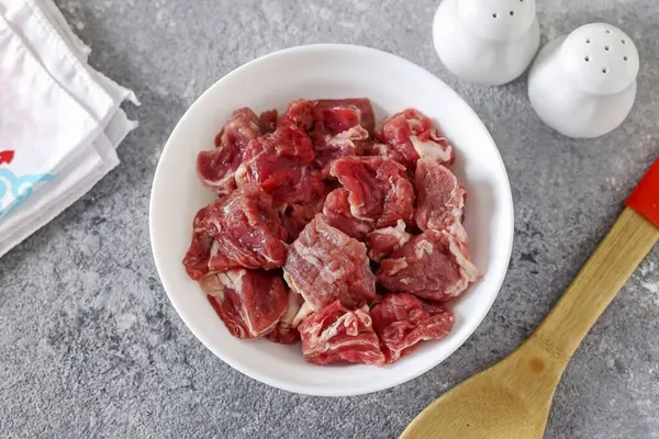 Rinse Dry Meat Cut Small Pieces Advisable Give Preference Beef — стоковое фото