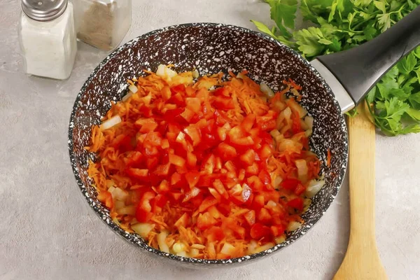 Cut Peppers Small Cubes Add Them Other Vegetable Cuts Skillet — стоковое фото
