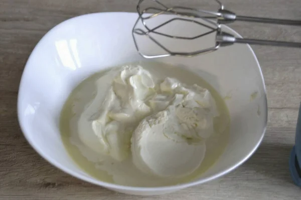 Make Sour Cream Beat Sour Cream Ricotta Condensed Milk Vanilla — Stok fotoğraf