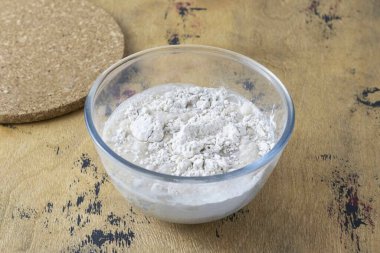 Diğer tüm malzemeleri kabağa ekleyin. Her şeyi karıştır.