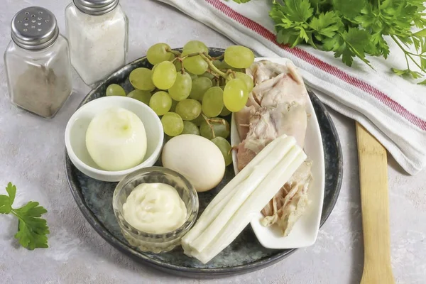 Preparare Tutti Gli Ingredienti Necessari Preparare Insalata Uva Tacchino Far — Foto Stock