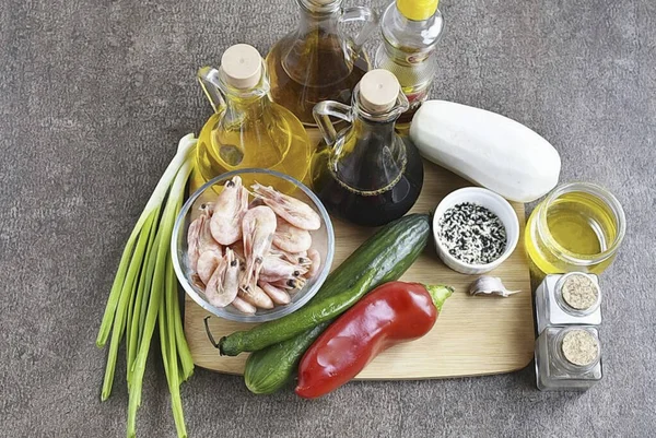 Bereiten Sie Alle Zutaten Für Den Chinesischen Garnelensalat Vor — Stockfoto