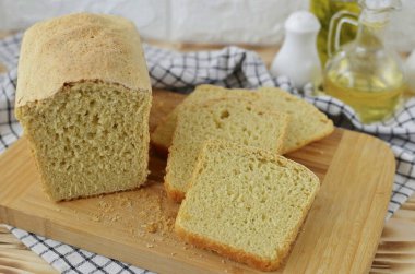 Yumuşak, havadar, mısır lapasını andırıyor, ve sen sadece bir dilim alıp, tereyağı sürüp çay demlemek istiyorsun! Afiyet olsun.!