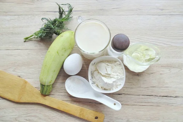 Готуйте Всі Інгредієнти Необхідні Виготовлення Фритерів Zucchini Рязанці — стокове фото