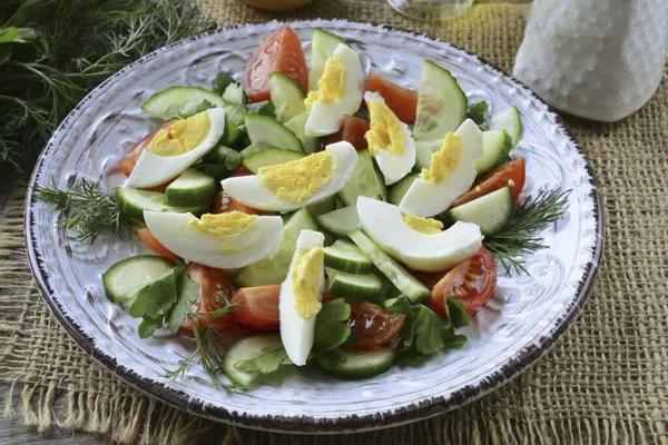 Ajouter Les Œufs Durs Salade — Photo